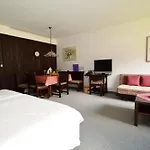 Chesa Clois 24 Апарт-отель