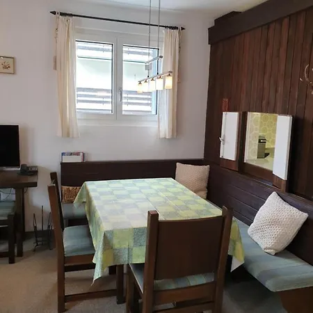 Chesa Clois 24 Апарт-отель 3*