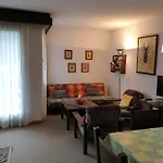 Apartahotel Chesa Clois 24 3*