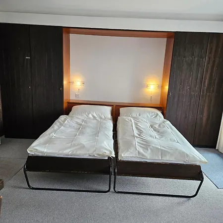 Aparthotel Chesa Clois 24 3*